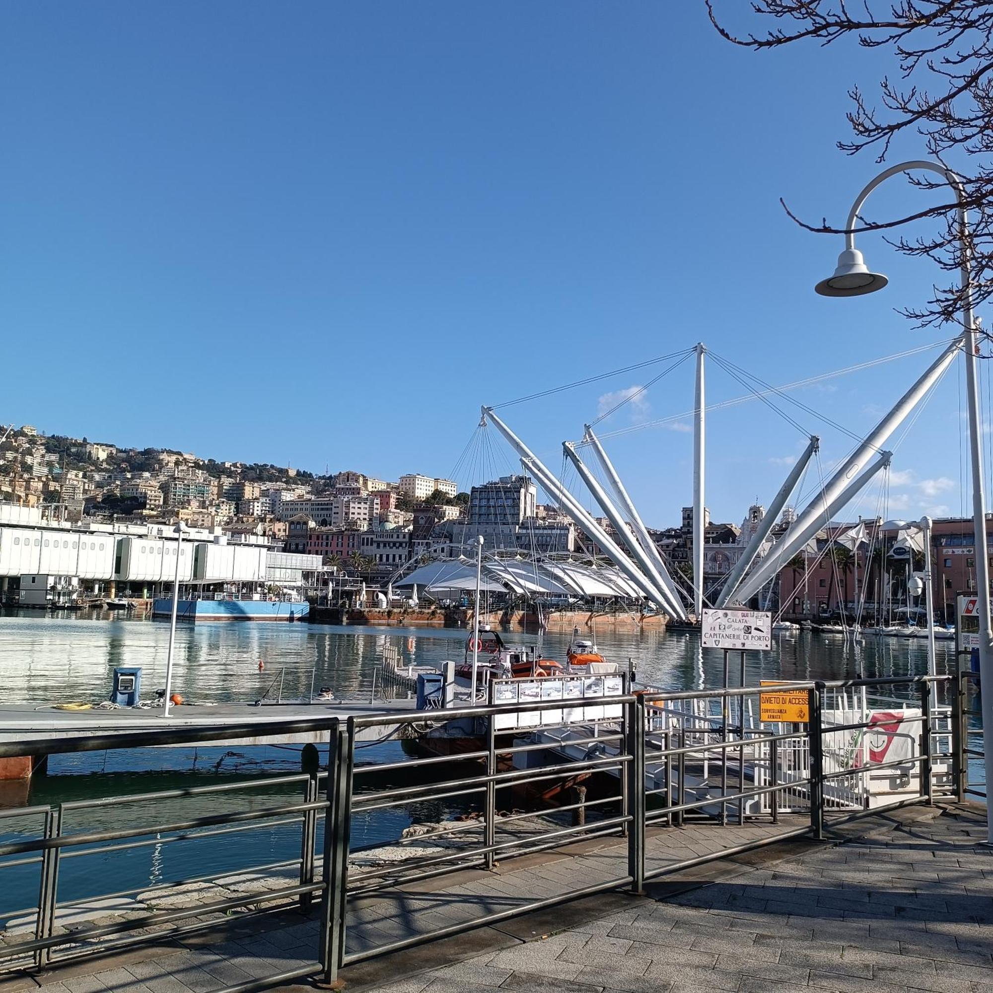 Appartamento Pietra Di Mare, Porto Antico Genoa Luaran gambar